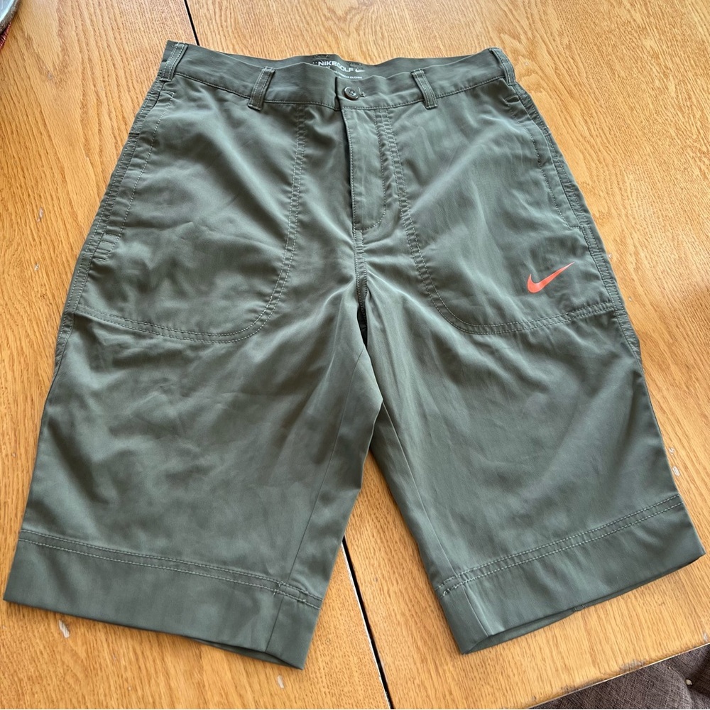 Nike Mens Golf Sport Shorts Olive Green 
Dri-FIT Performance Chino Pockets